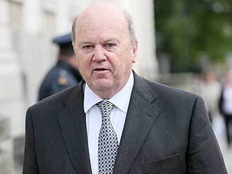 Noonan to defy Troika over Bud...